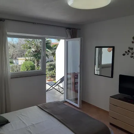 Apartments Summer Bloom Krk Town Exterior foto