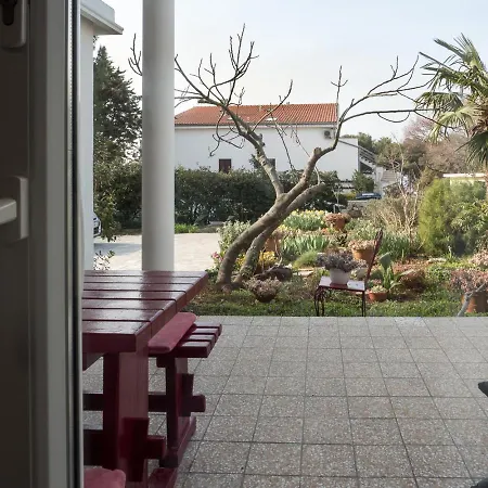 Apartments Summer Bloom Krk Town Exterior foto