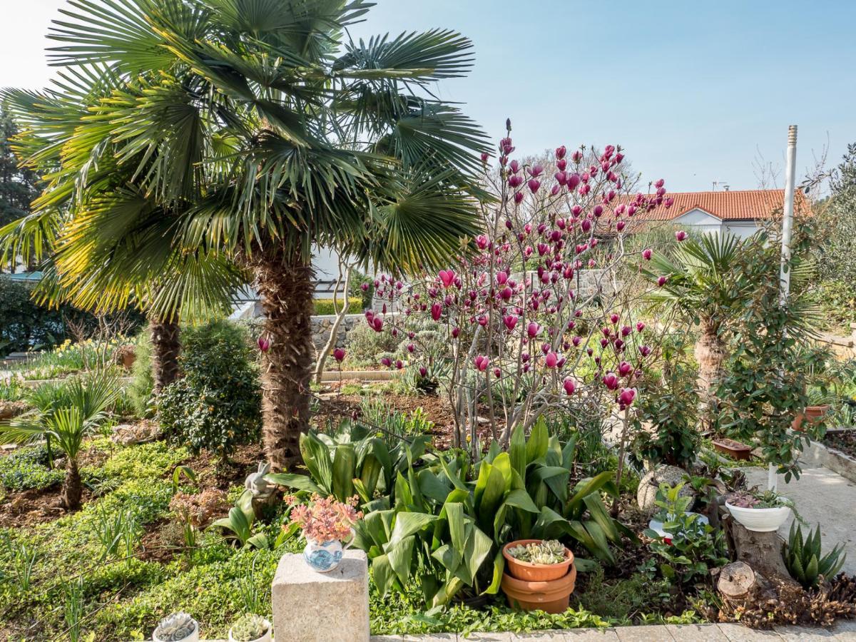 Summer Bloom Apartman