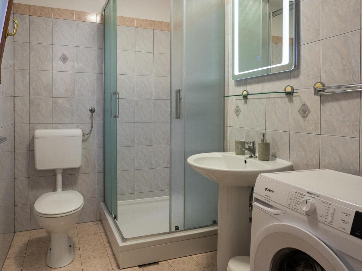 Summer Bloom Apartment Krk Town